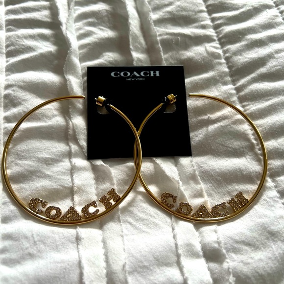 NWT Coach Pearl Medium Hoop Earrings - Picture 3 of 6